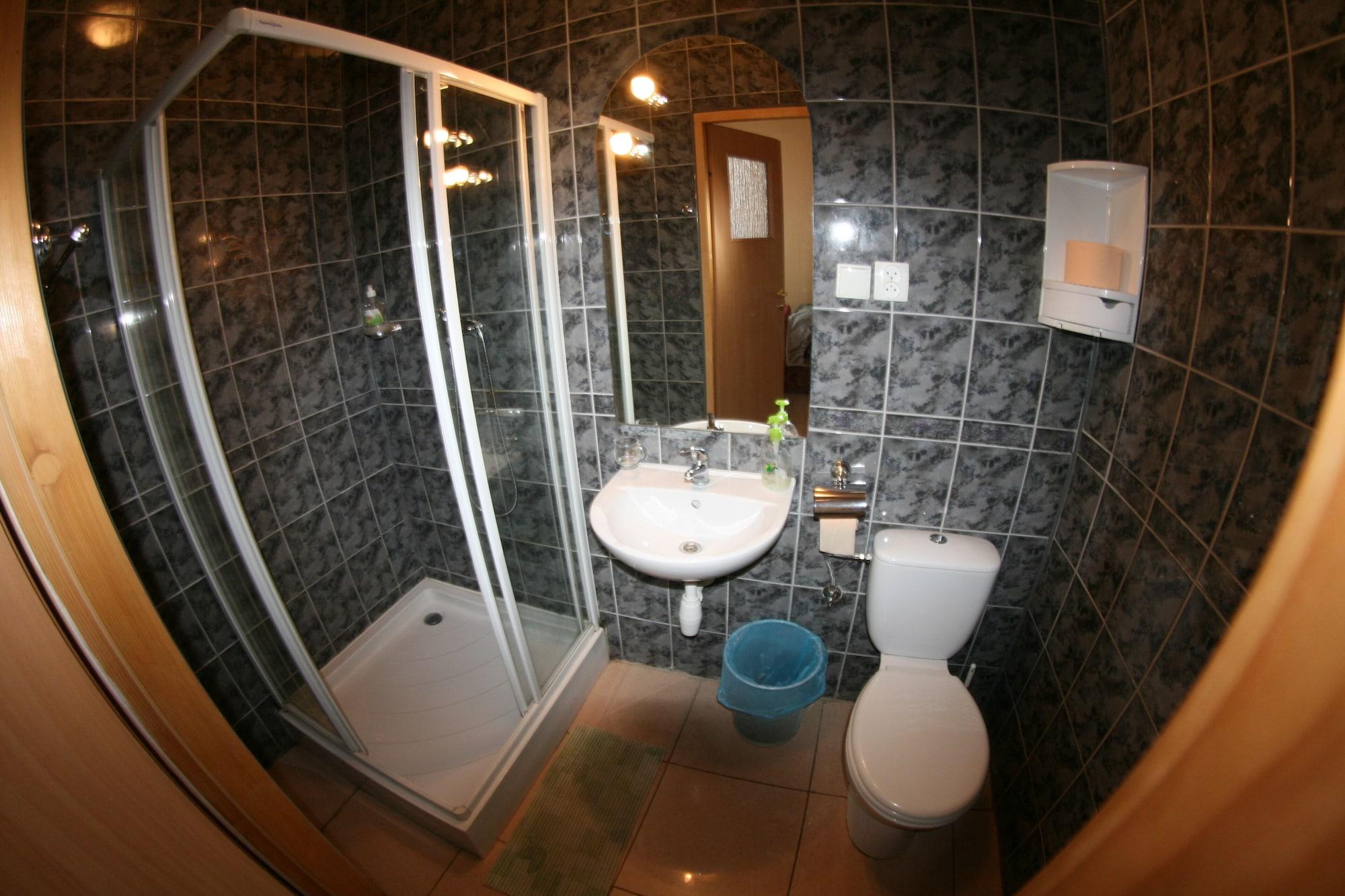 Hotel Daisy Budget Krakow Ngoại thất bức ảnh