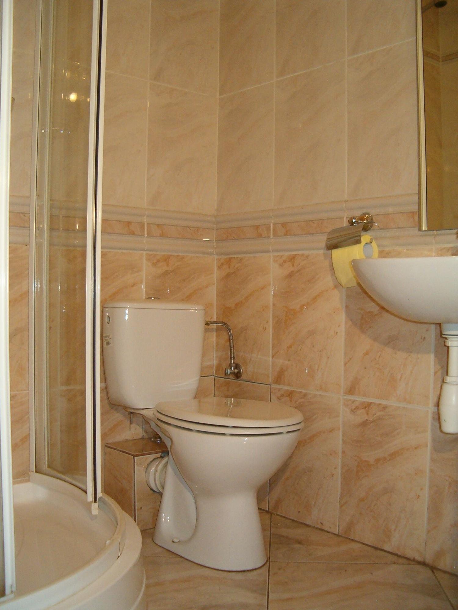Hotel Daisy Budget Krakow Ngoại thất bức ảnh