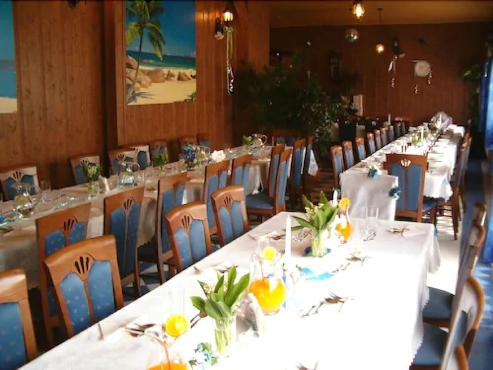 Hotel Daisy Budget Krakow Ngoại thất bức ảnh