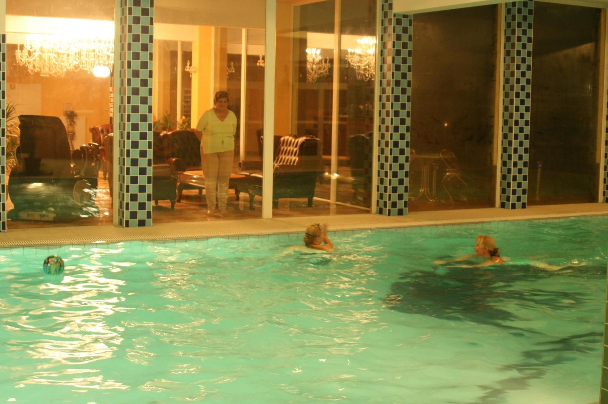 Hotel Daisy Budget Krakow Ngoại thất bức ảnh