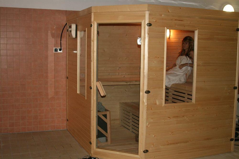 Hotel Daisy Budget Krakow Ngoại thất bức ảnh